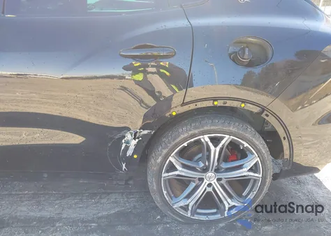 2021 Maserati Levante z USA, uszkodzony, nr VIN ZN661XUAXMX357863